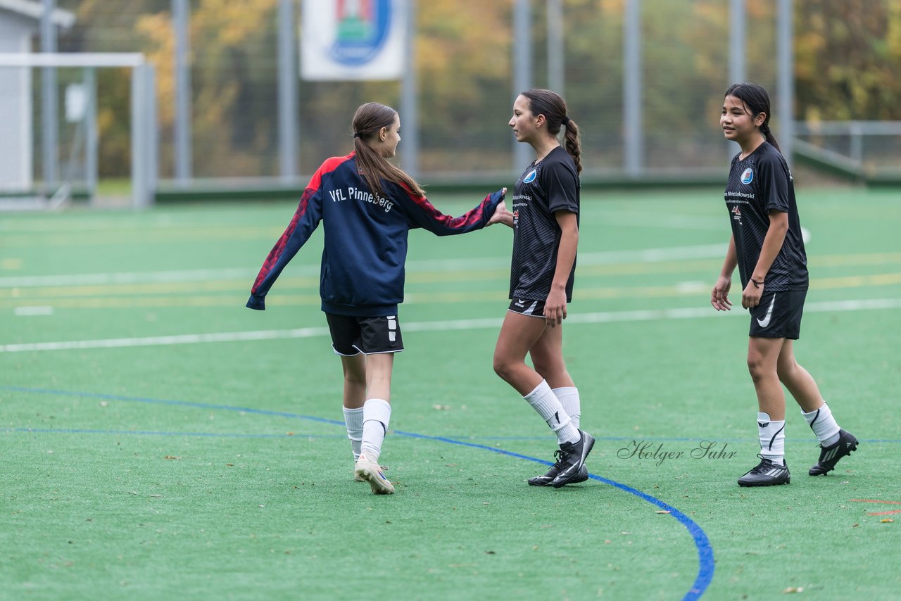 Bild 268 - wCJ VfL Pinneberg - Eimsbuettler TV : Ergebnis: 0:3